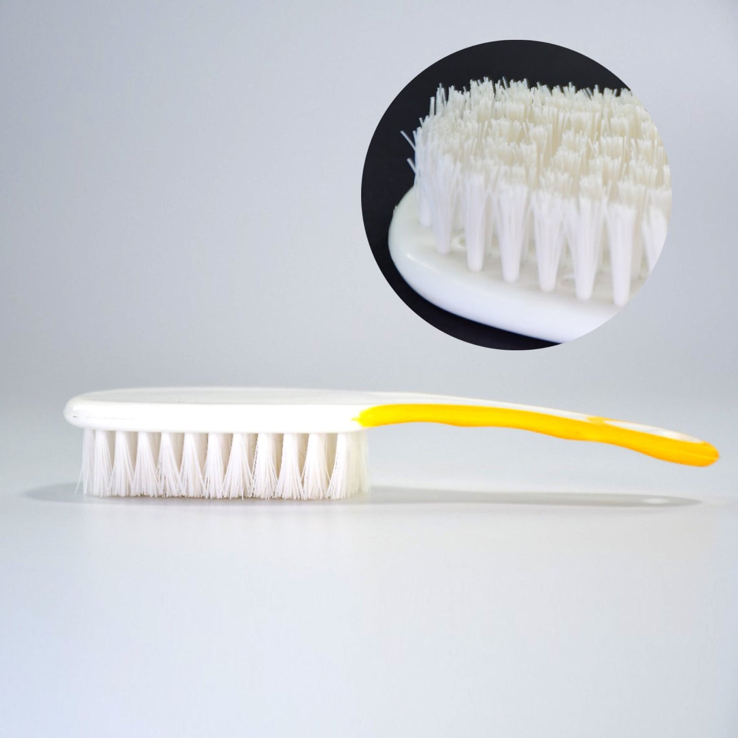 Handle Grip Nail Brush for Cleaning Toes & Nails (Scrub, Unisex)