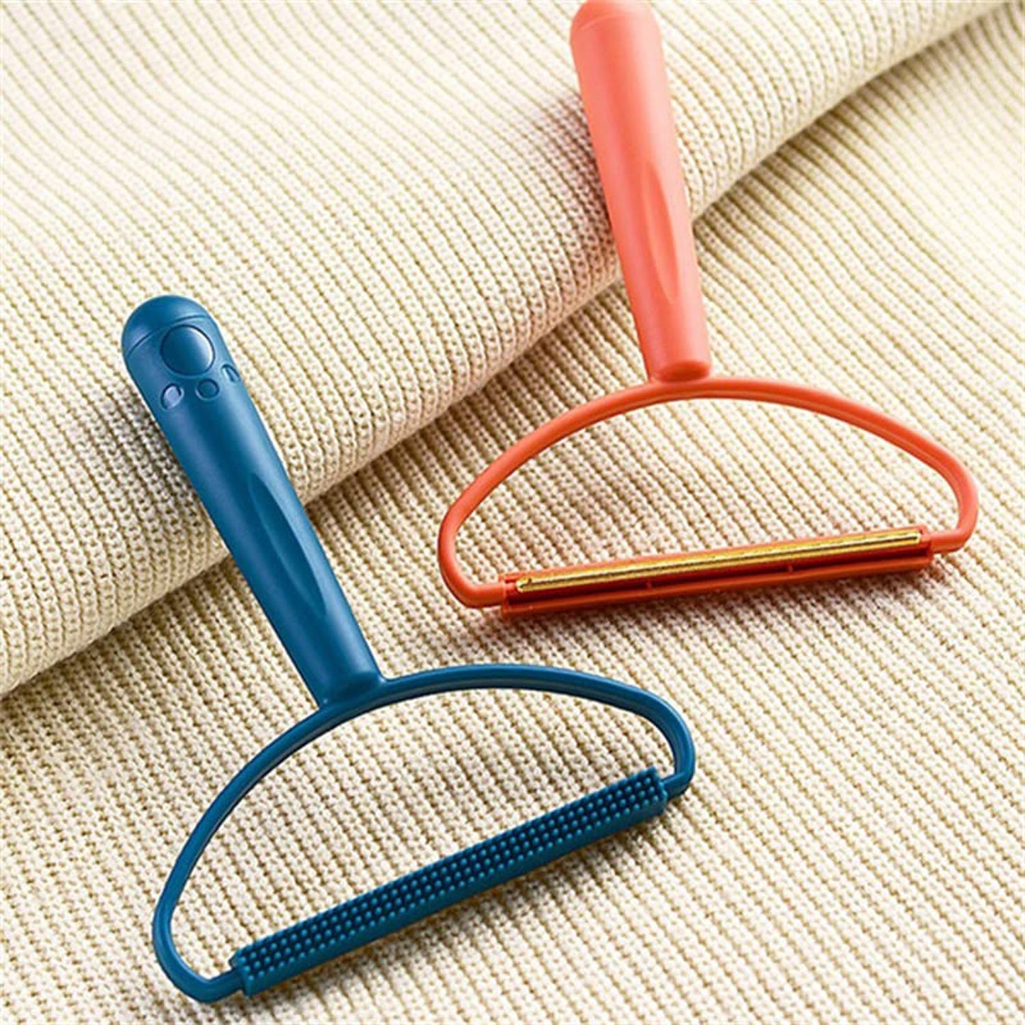 2-in-1 Portable Lint Remover – Long-Handle Brush & Sticky(1 Pc)
